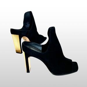Donna Karan Sutton Mule Size 9 Soft Black Suede Shoe.  Gold Metallic Heel. NWOT